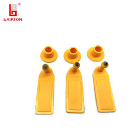 52*18mm RFID UHF Animal Ear Tags Long Reading Distance For Farm Mangerment